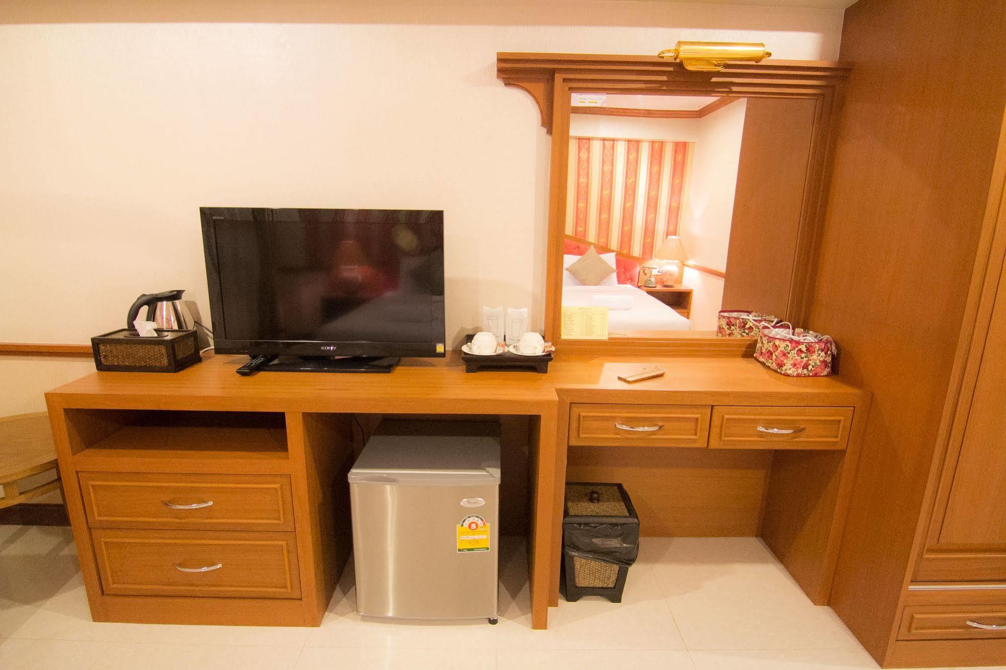 Hotel Phoothawee House à Chiang Mai Extérieur photo