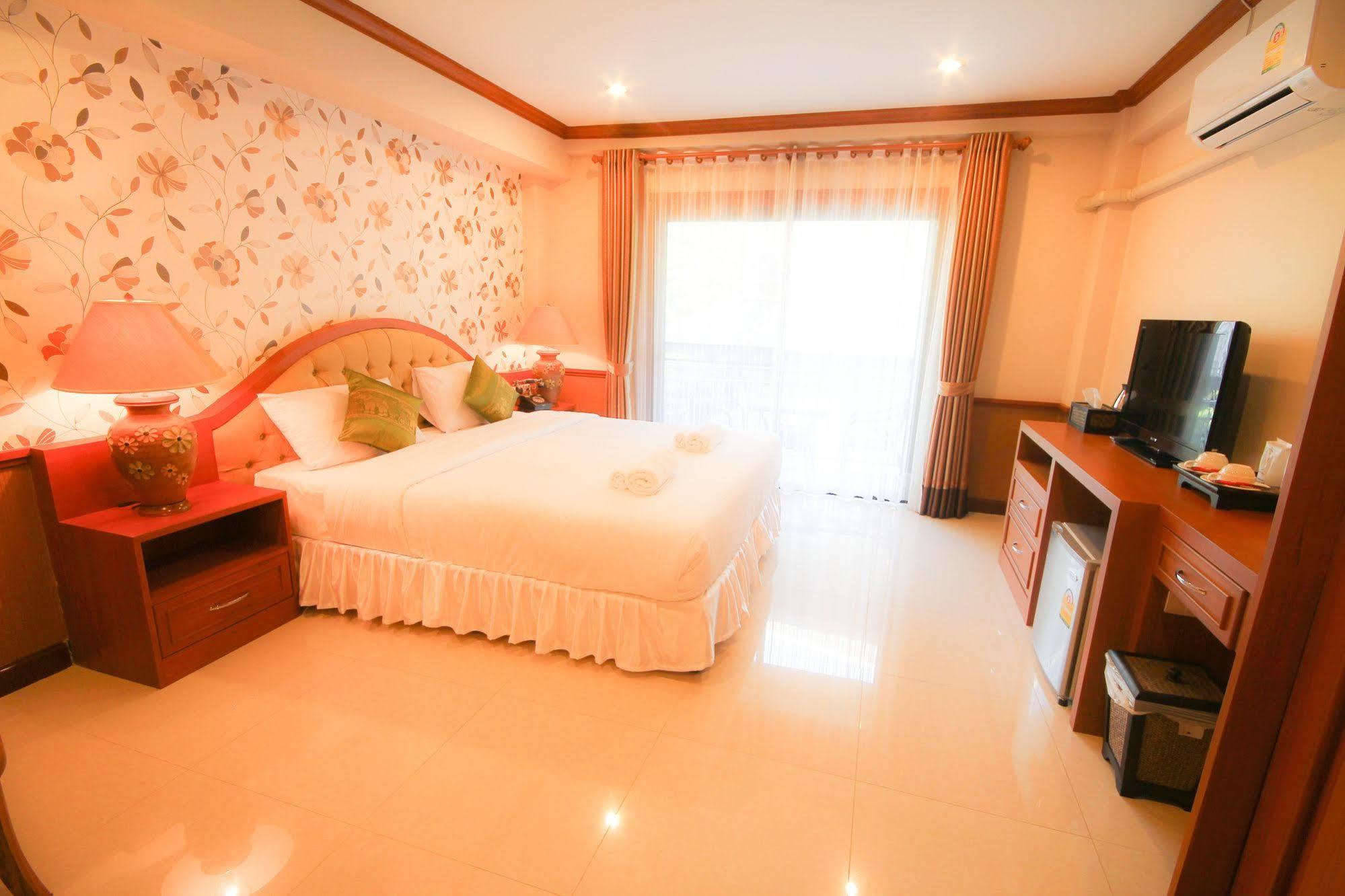 Hotel Phoothawee House à Chiang Mai Extérieur photo