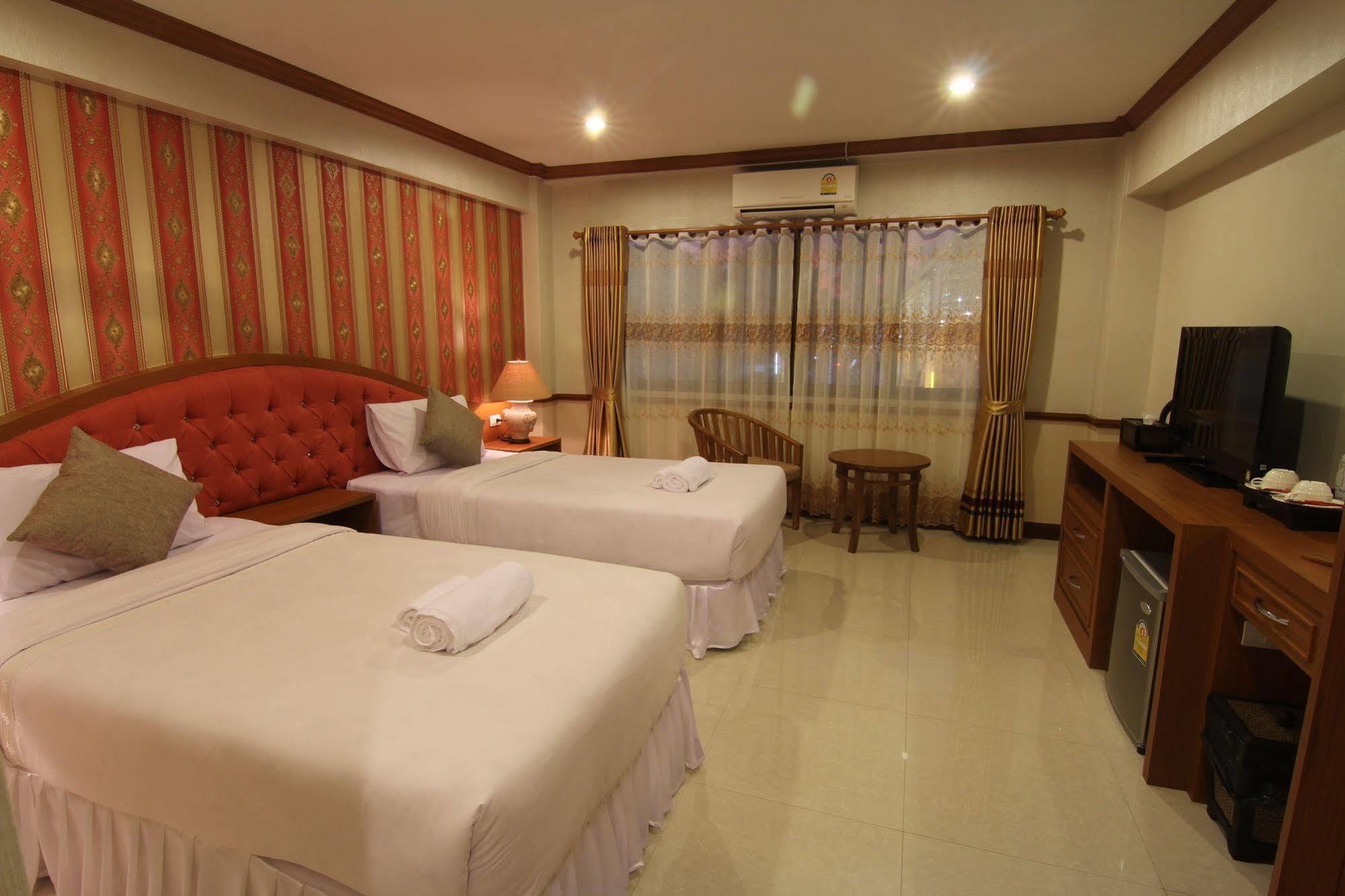 Hotel Phoothawee House à Chiang Mai Extérieur photo