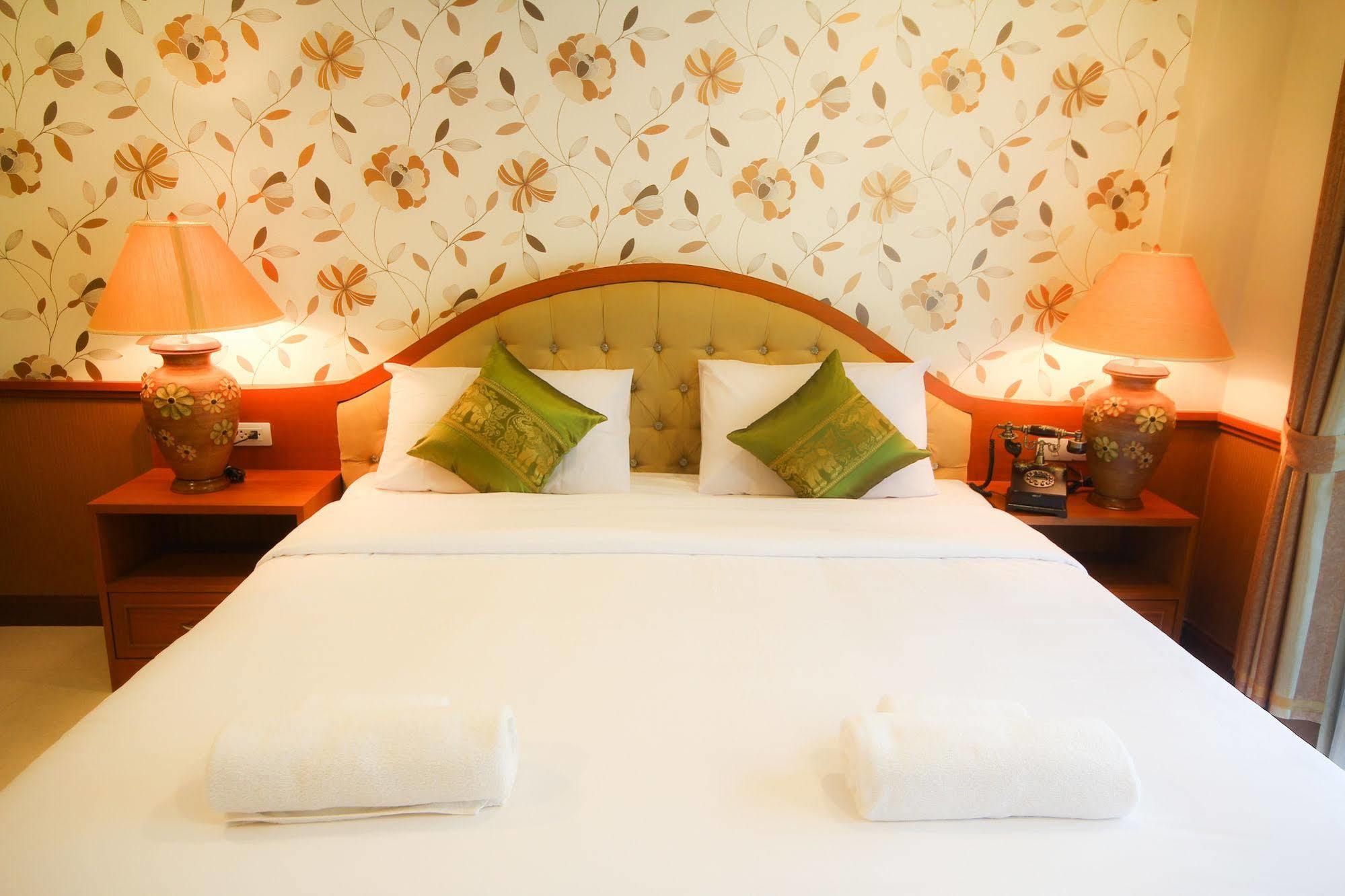 Hotel Phoothawee House à Chiang Mai Extérieur photo