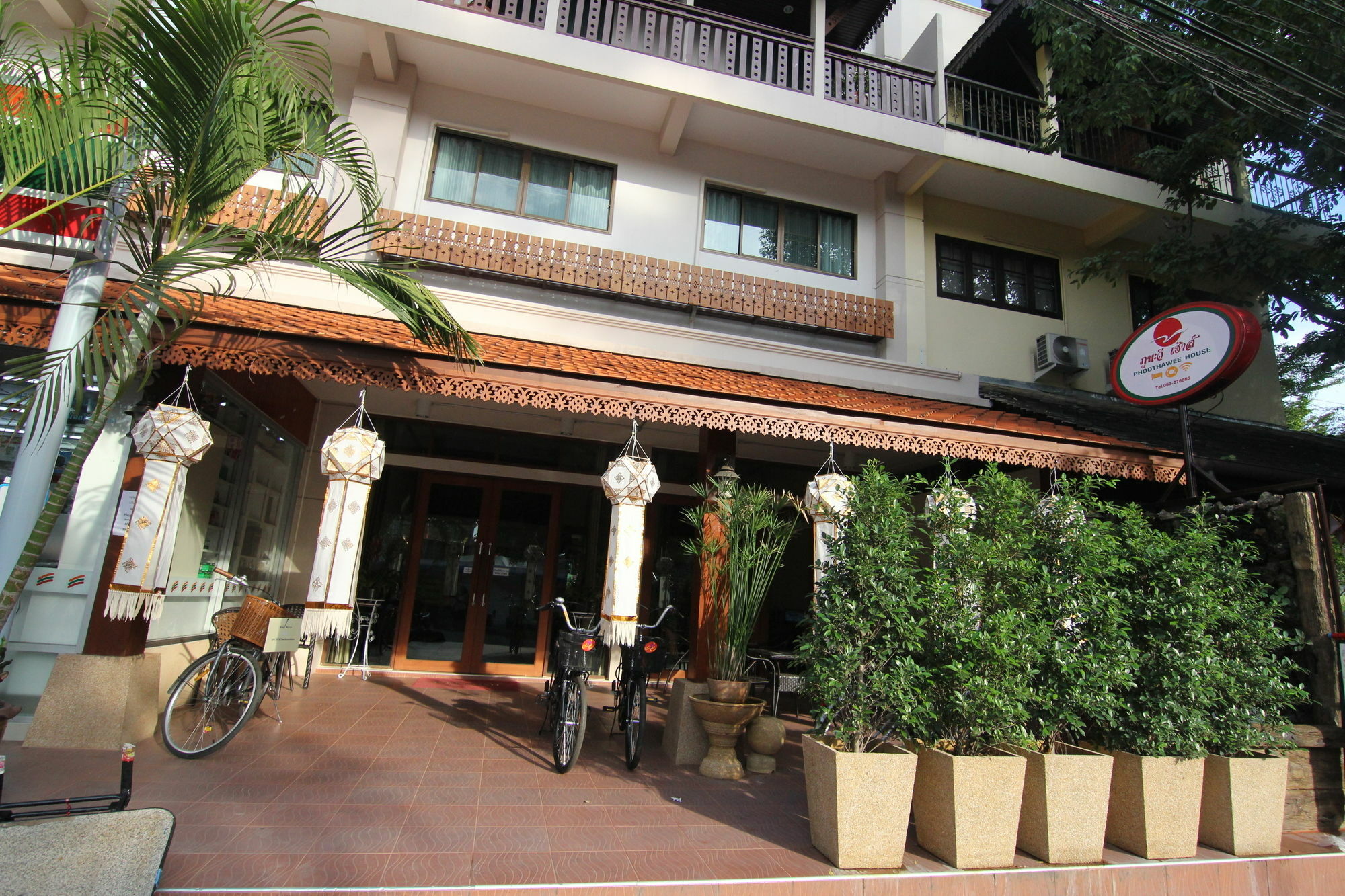 Hotel Phoothawee House à Chiang Mai Extérieur photo